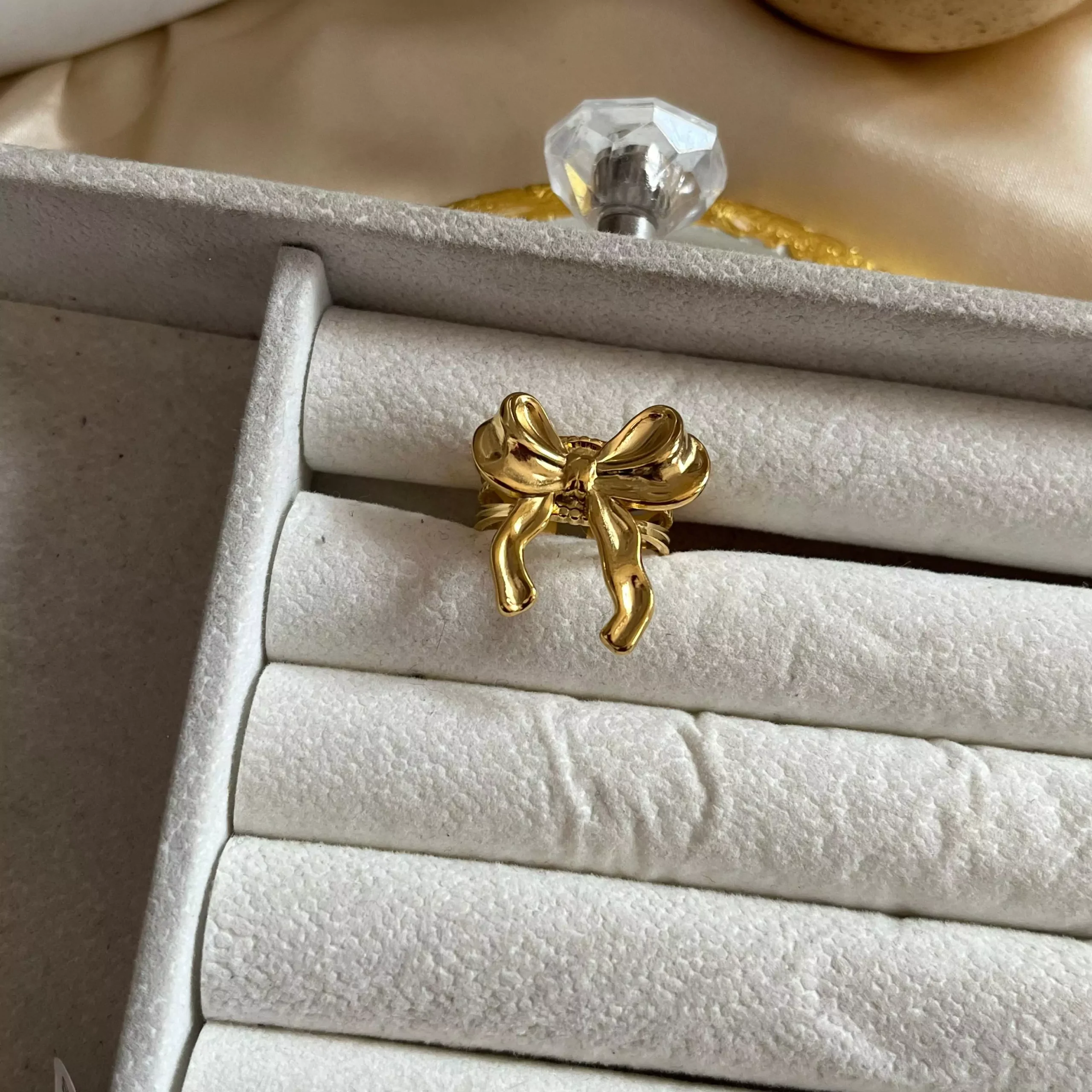 Bow Wrapped Ring - Image 2