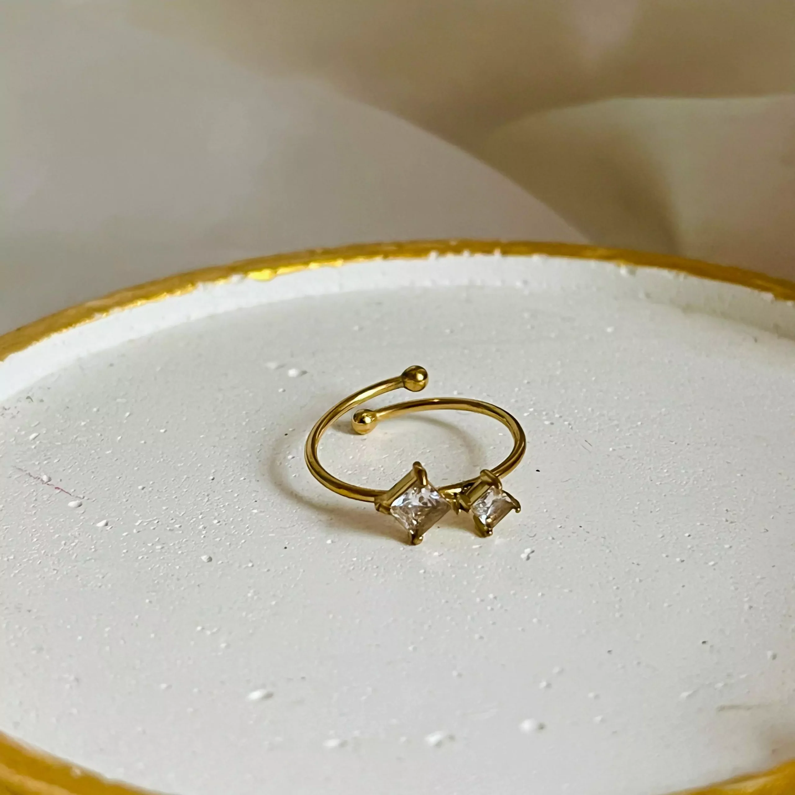 Kaavi Ring – White