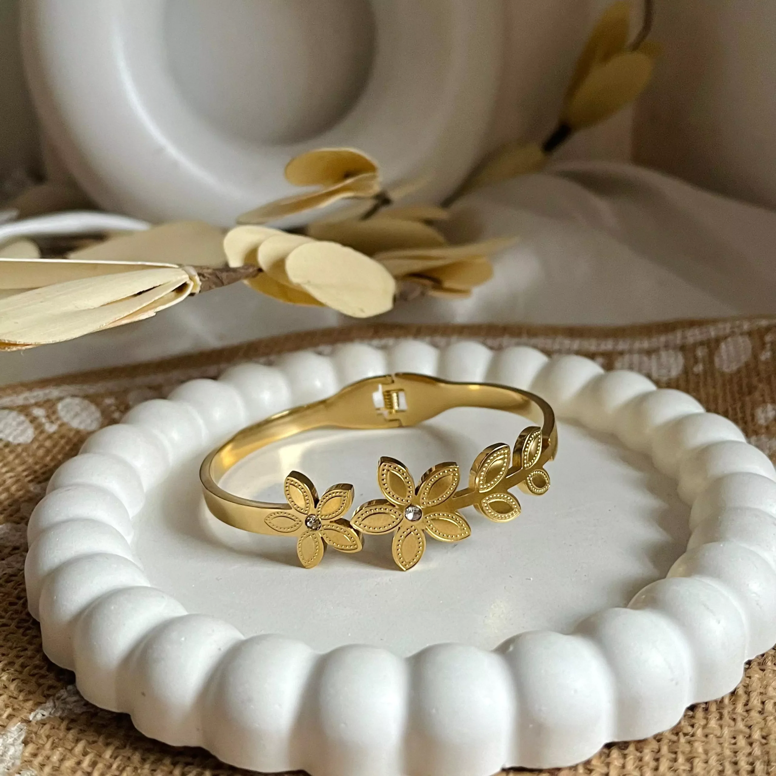 Jiya Flower Bracelet