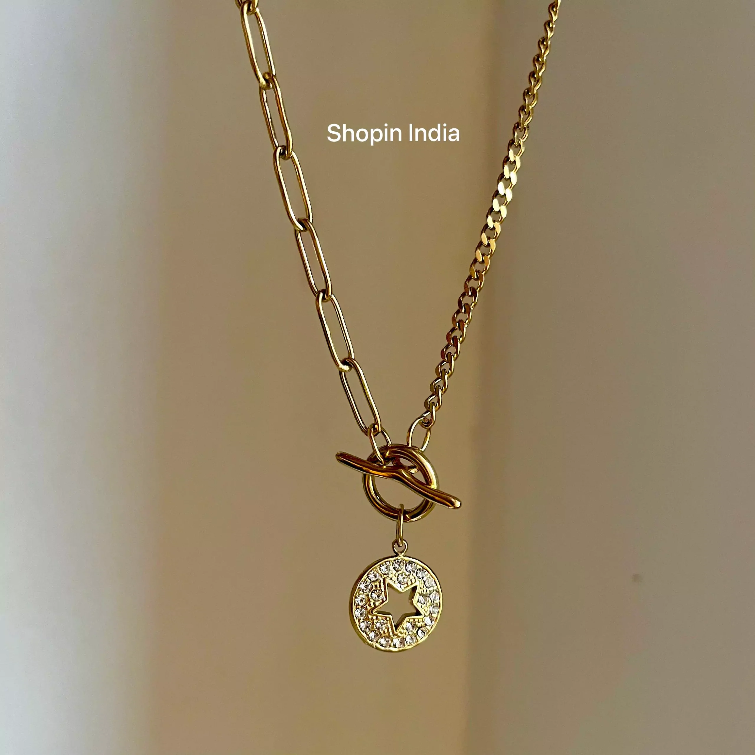 Star Studded Linked Necklace