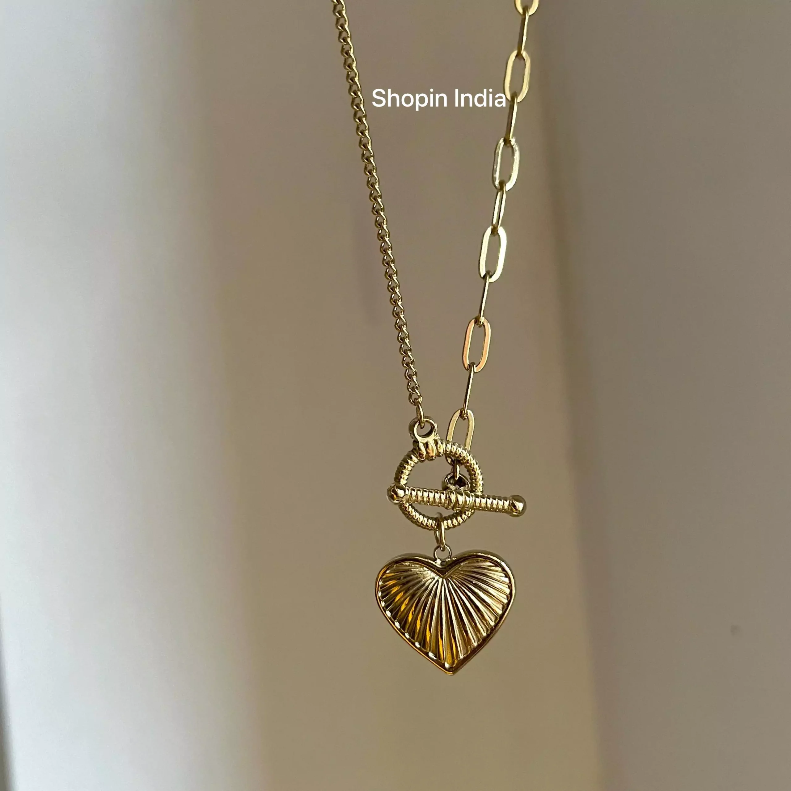Stripped Heart Linked Necklace