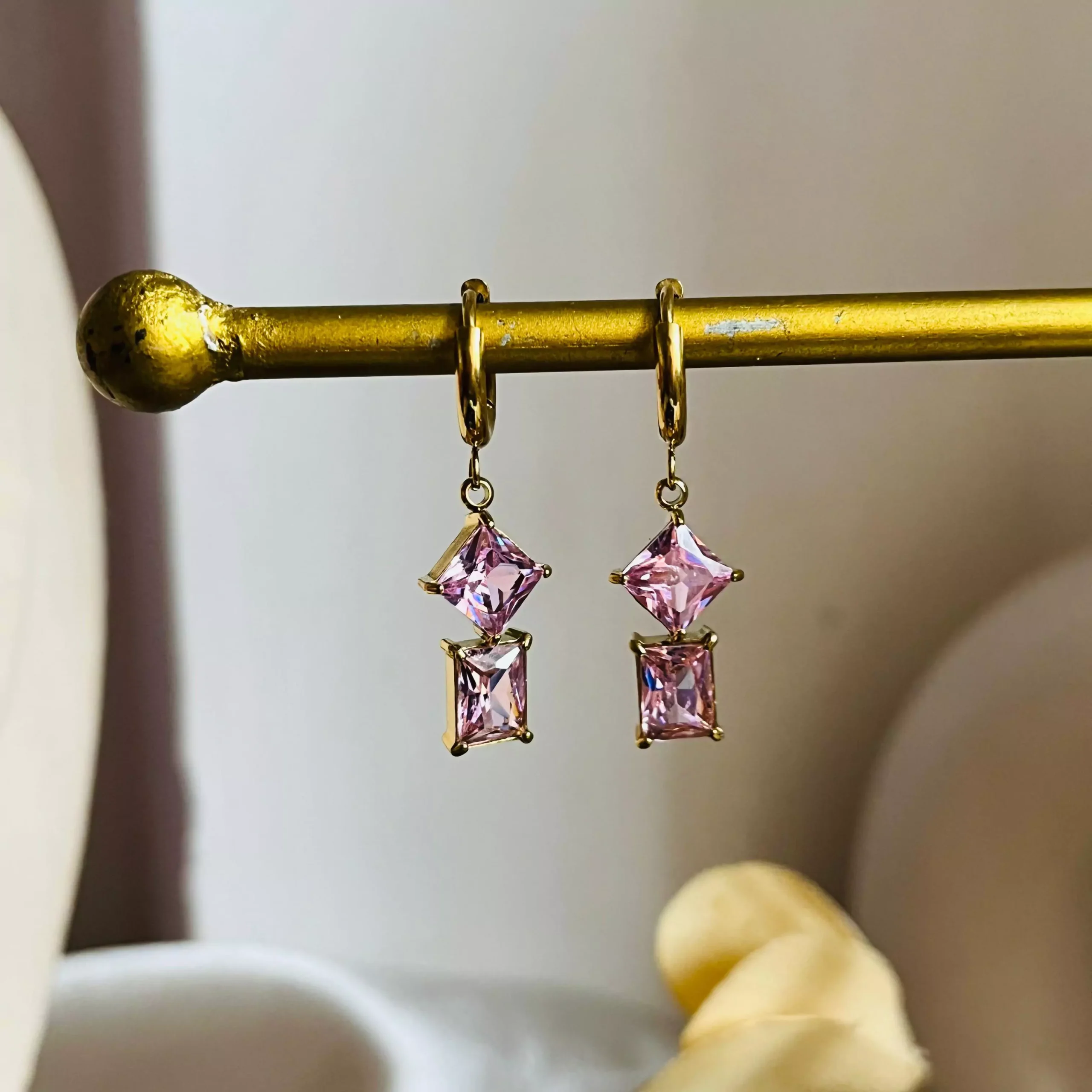 Kiya Crystal Stone Earrings – Pink