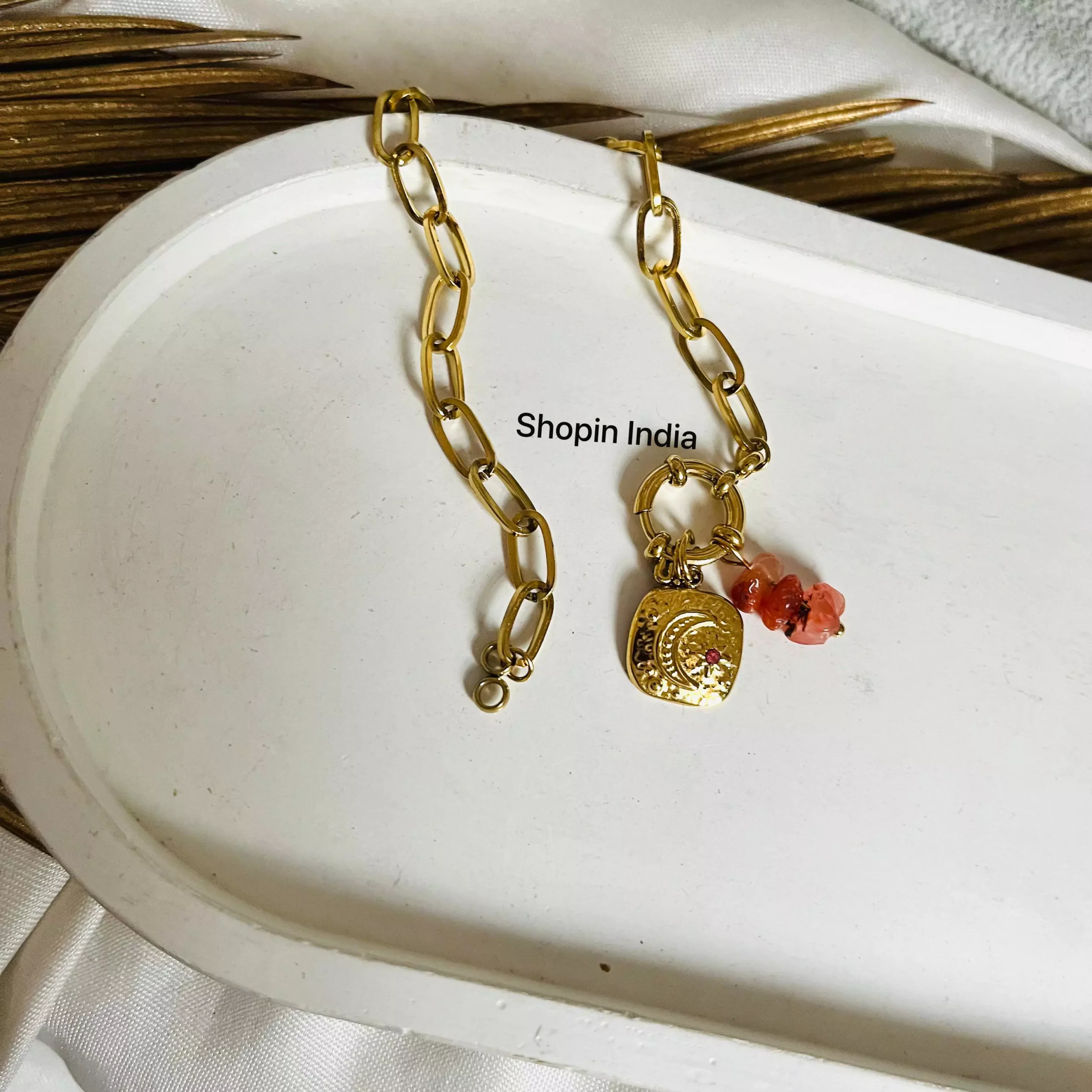 Moon red Linked Bracelet