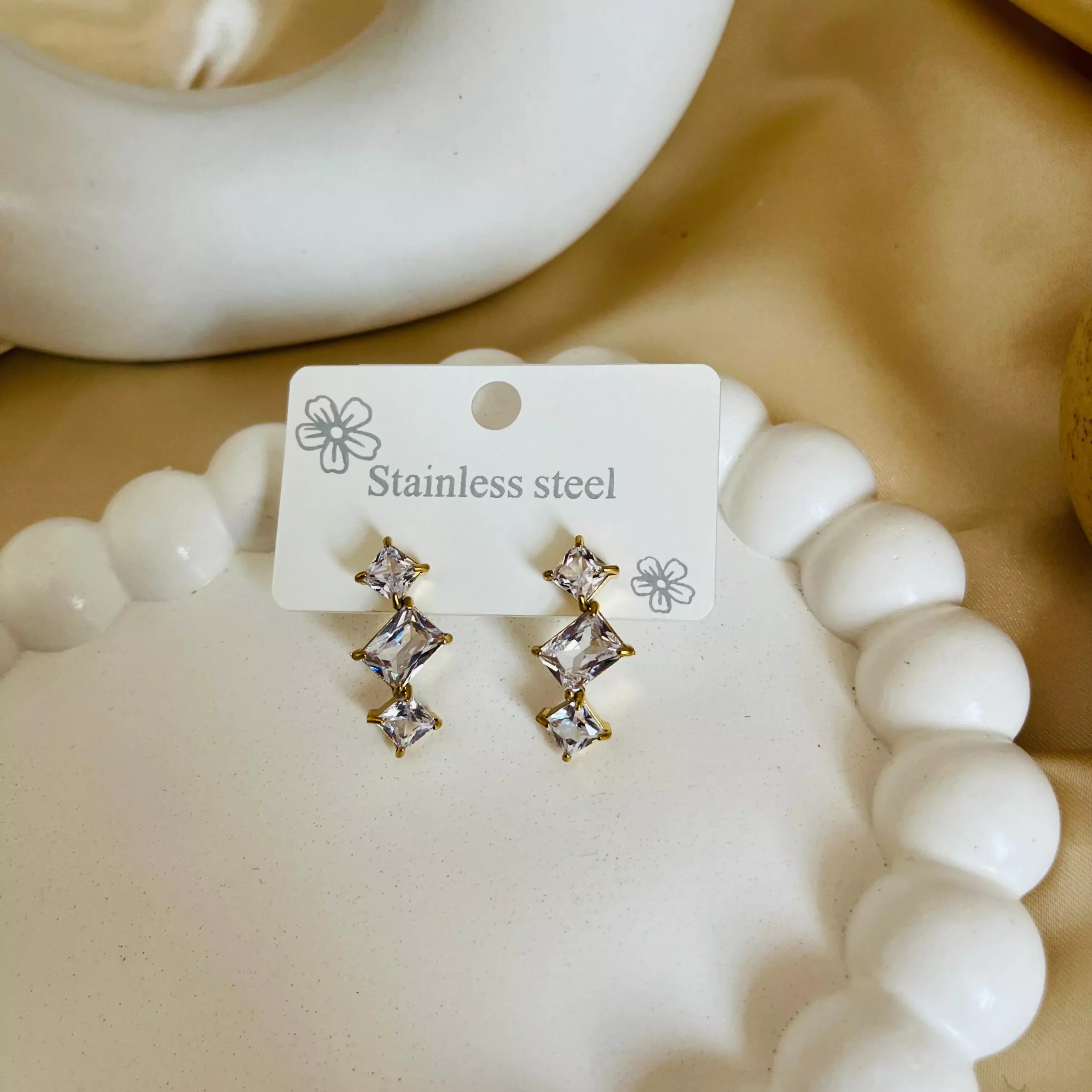 Steps Lyra Earrings- white