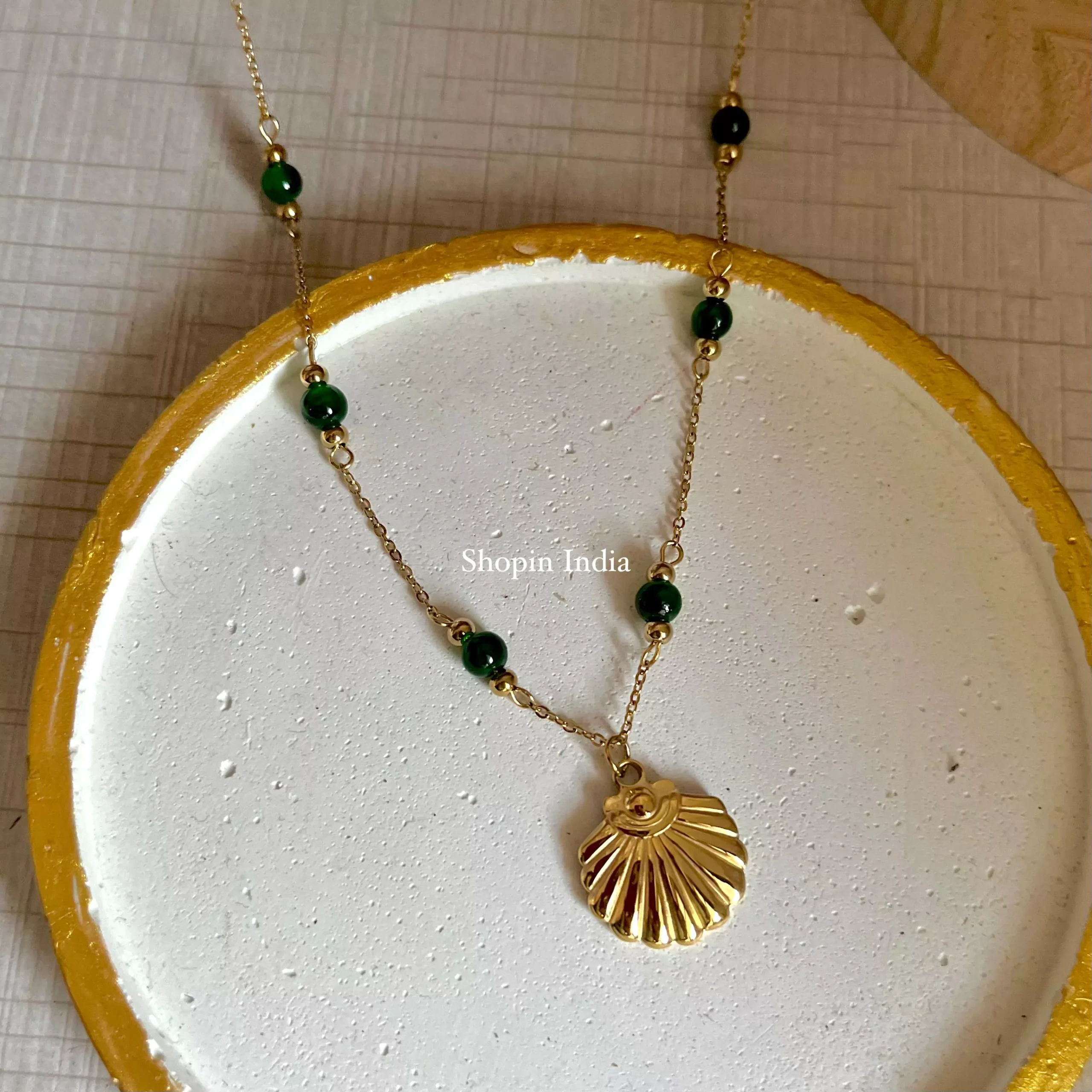 Shell Green Beaded Necklace - Image 2