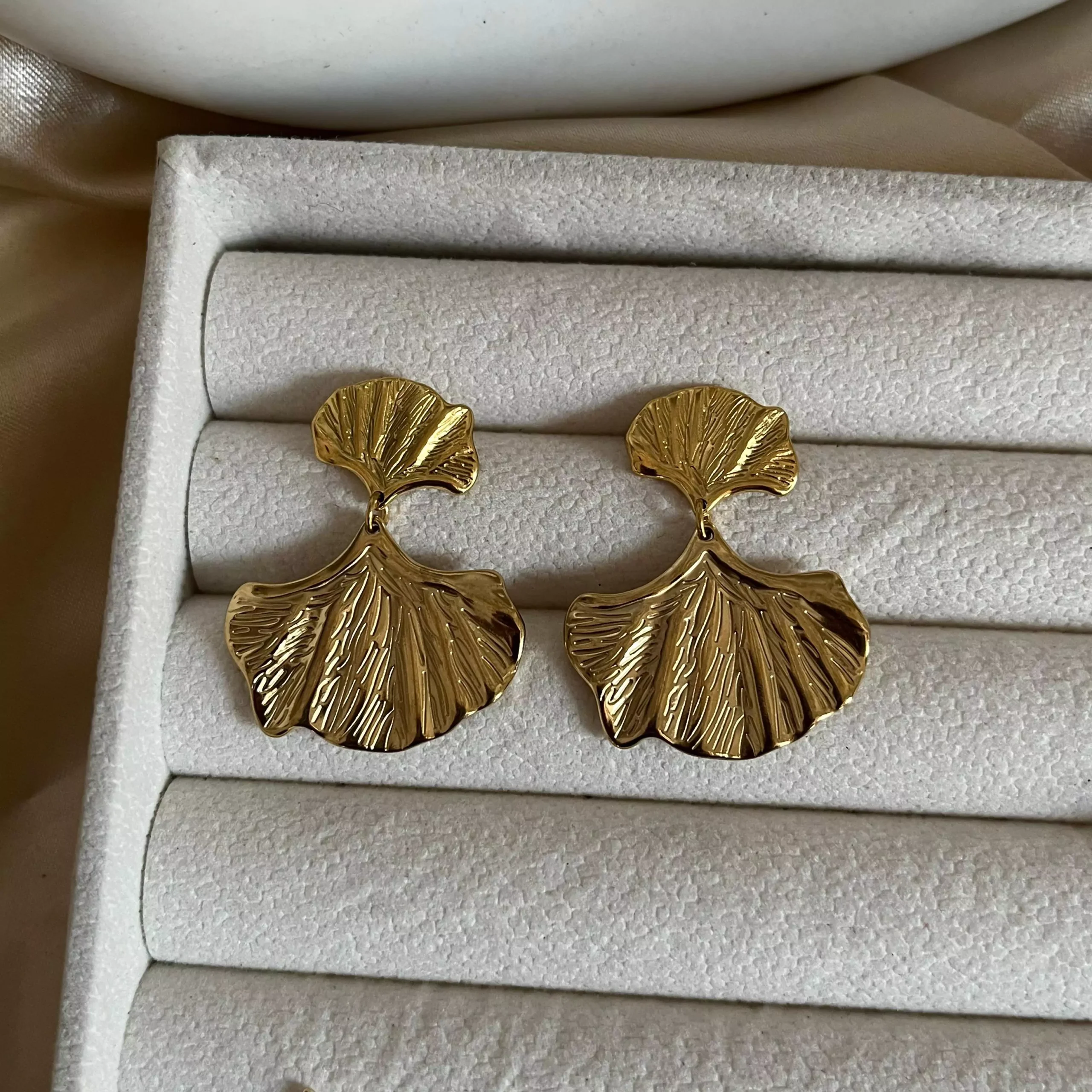 Shell Fin Earrings