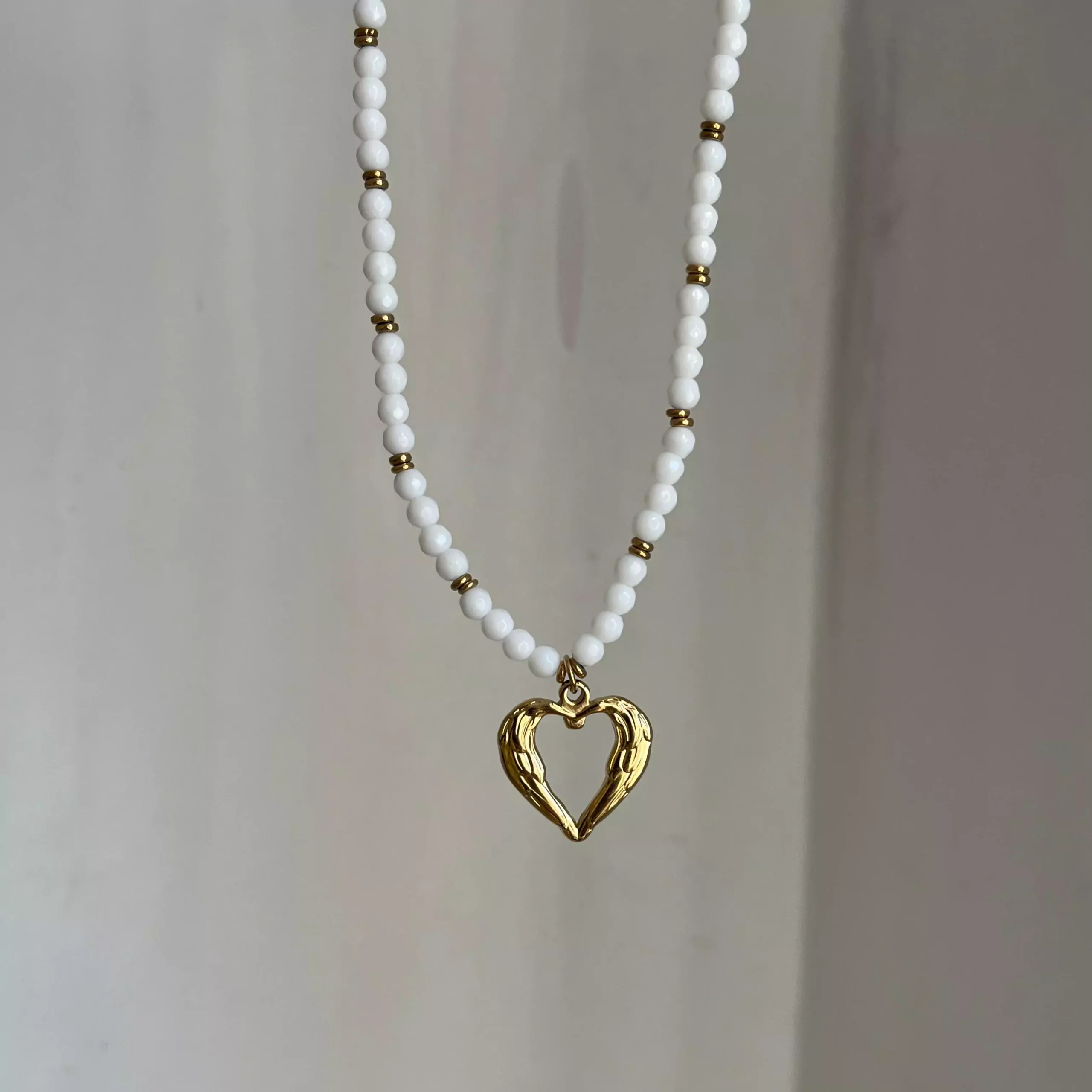 Lysa Heart White Necklace