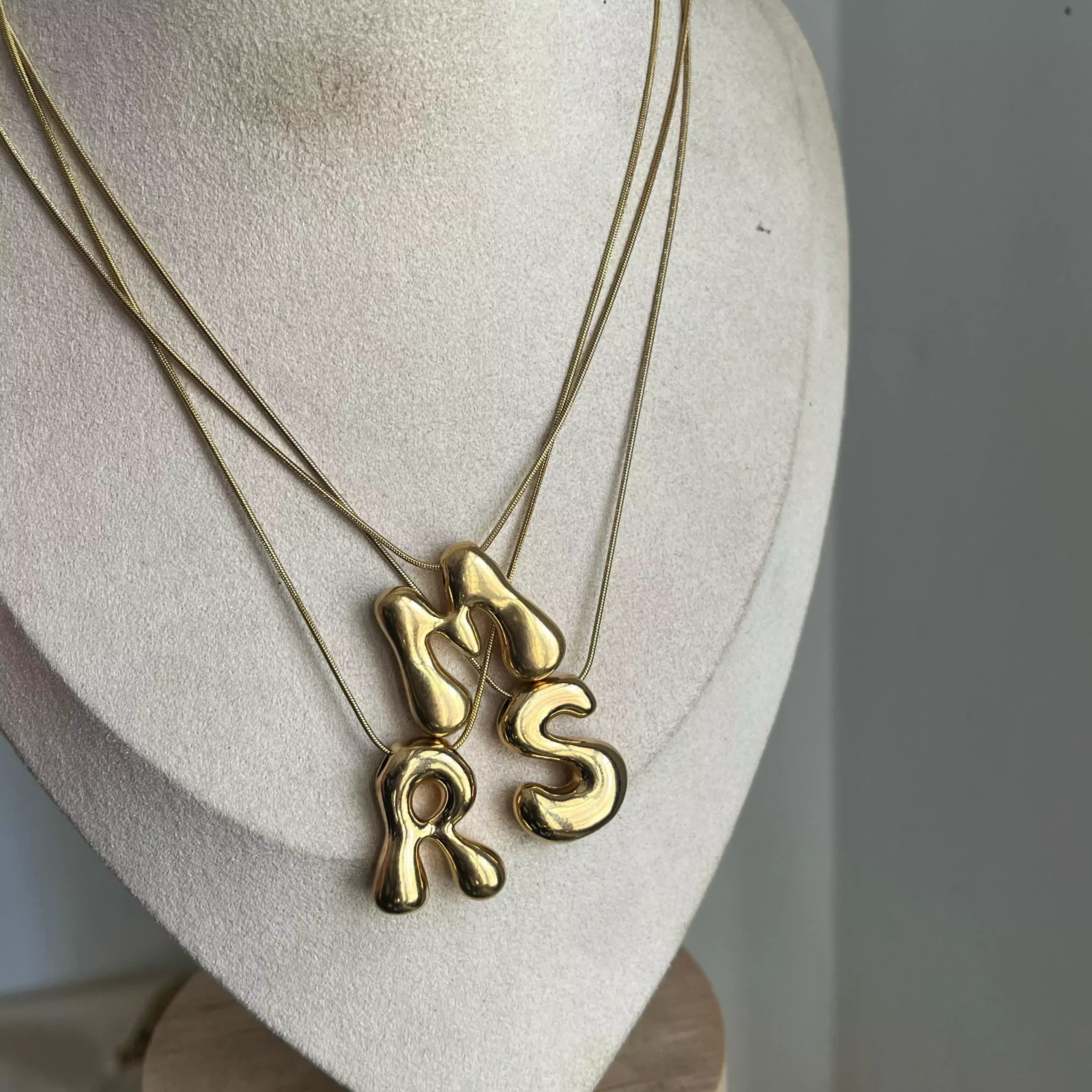 Chunky Initial Necklace - R - Image 3