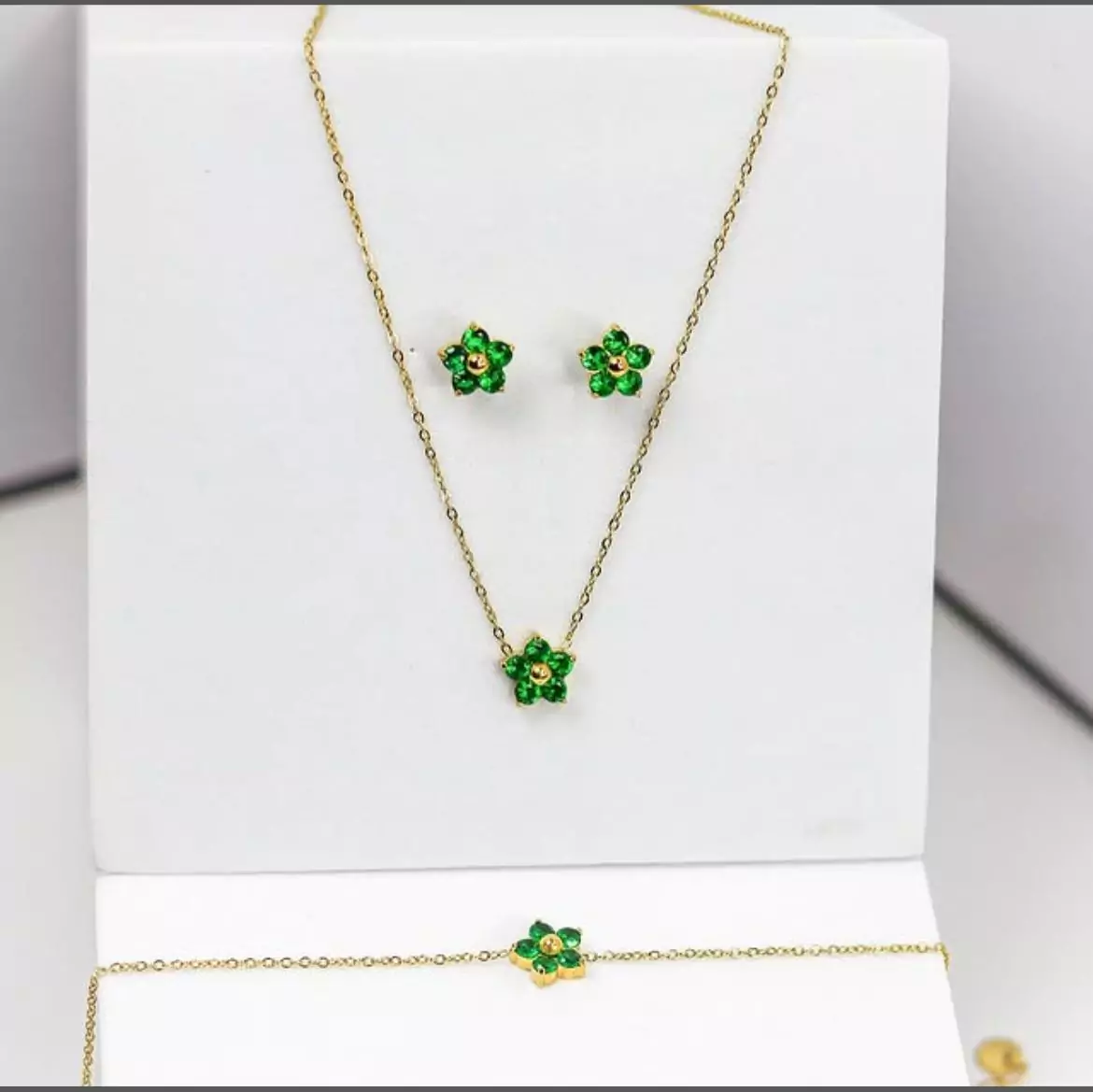 Flower Yena Emerald Combo Set