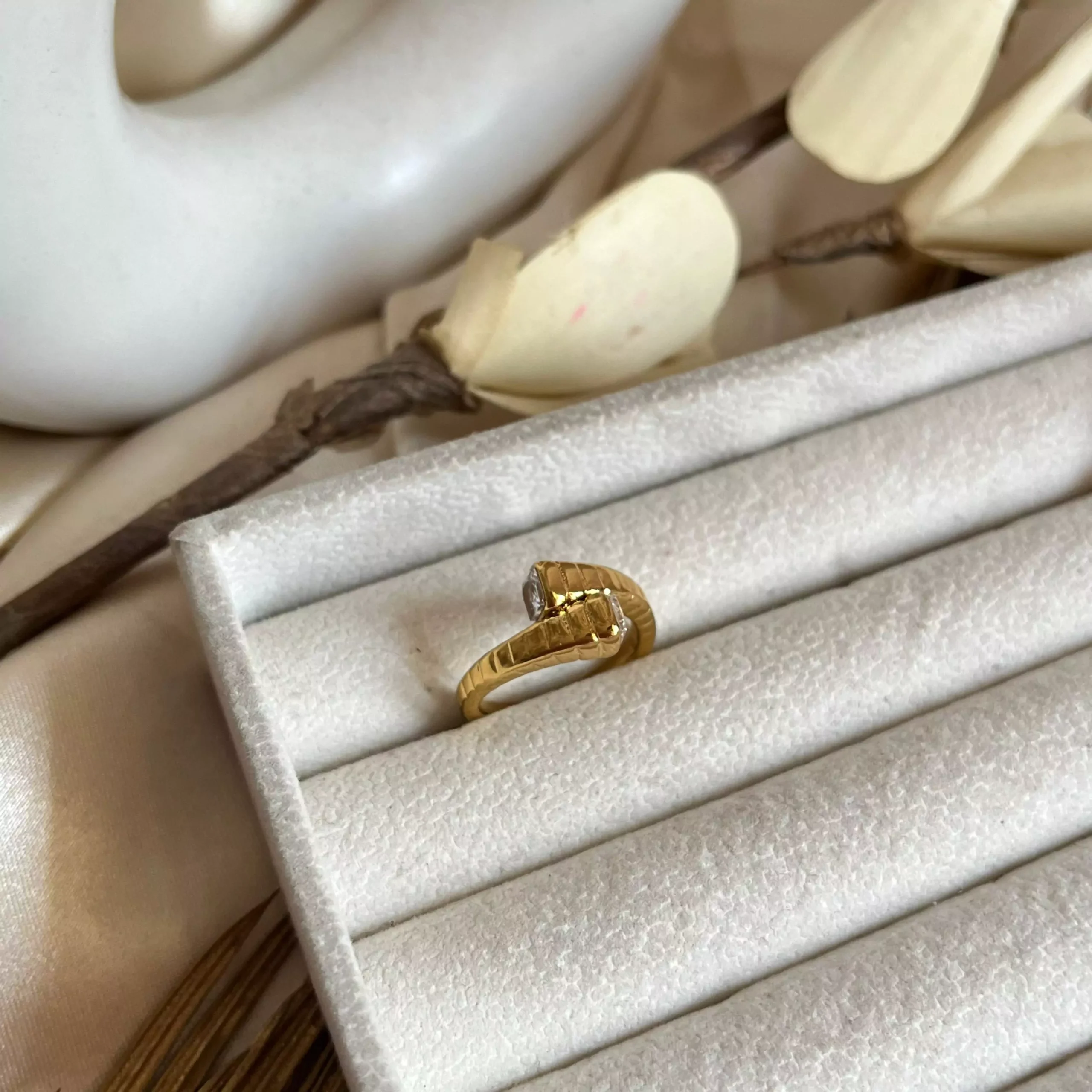 Royna Ring – Size 8-9