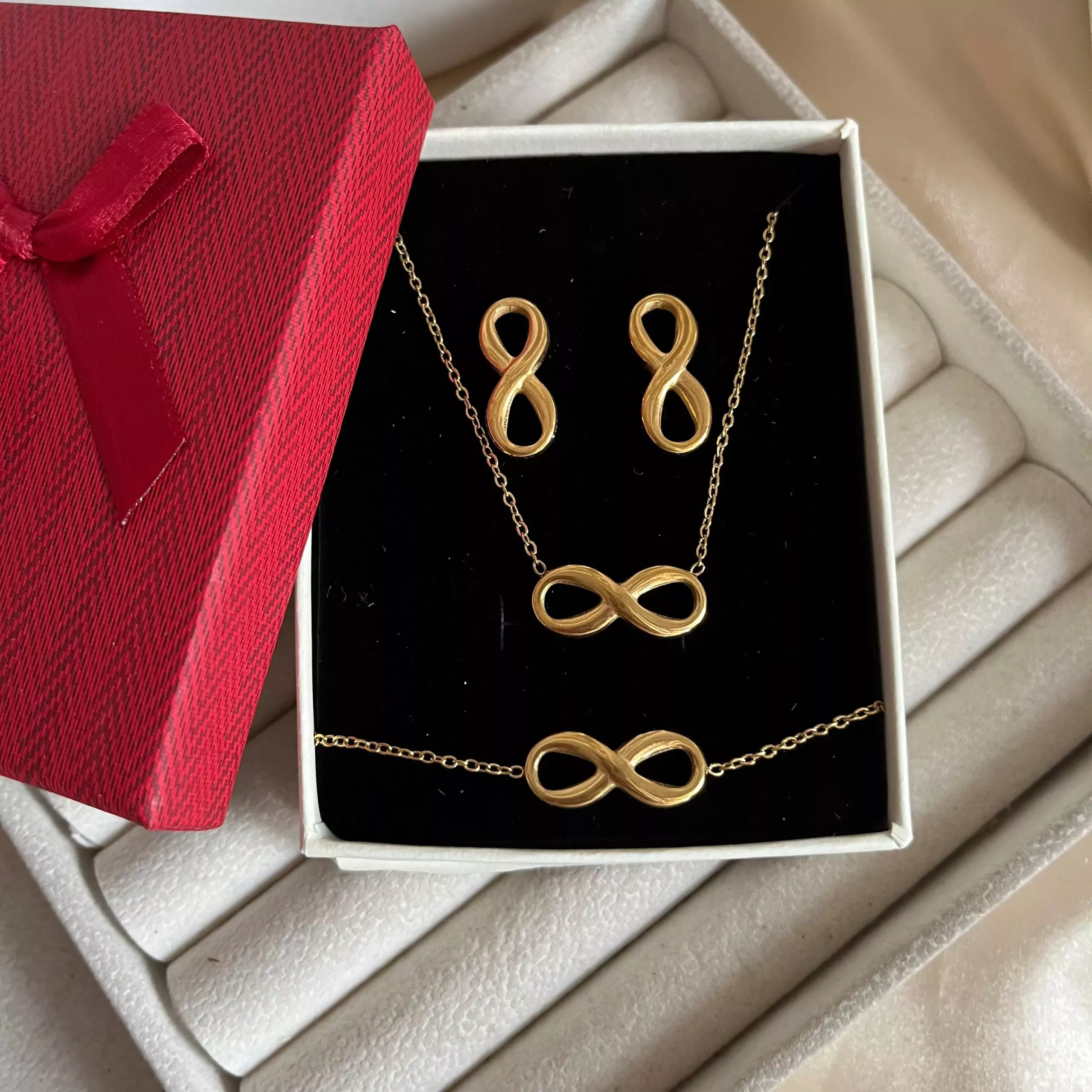 Infinity Jewellery Set